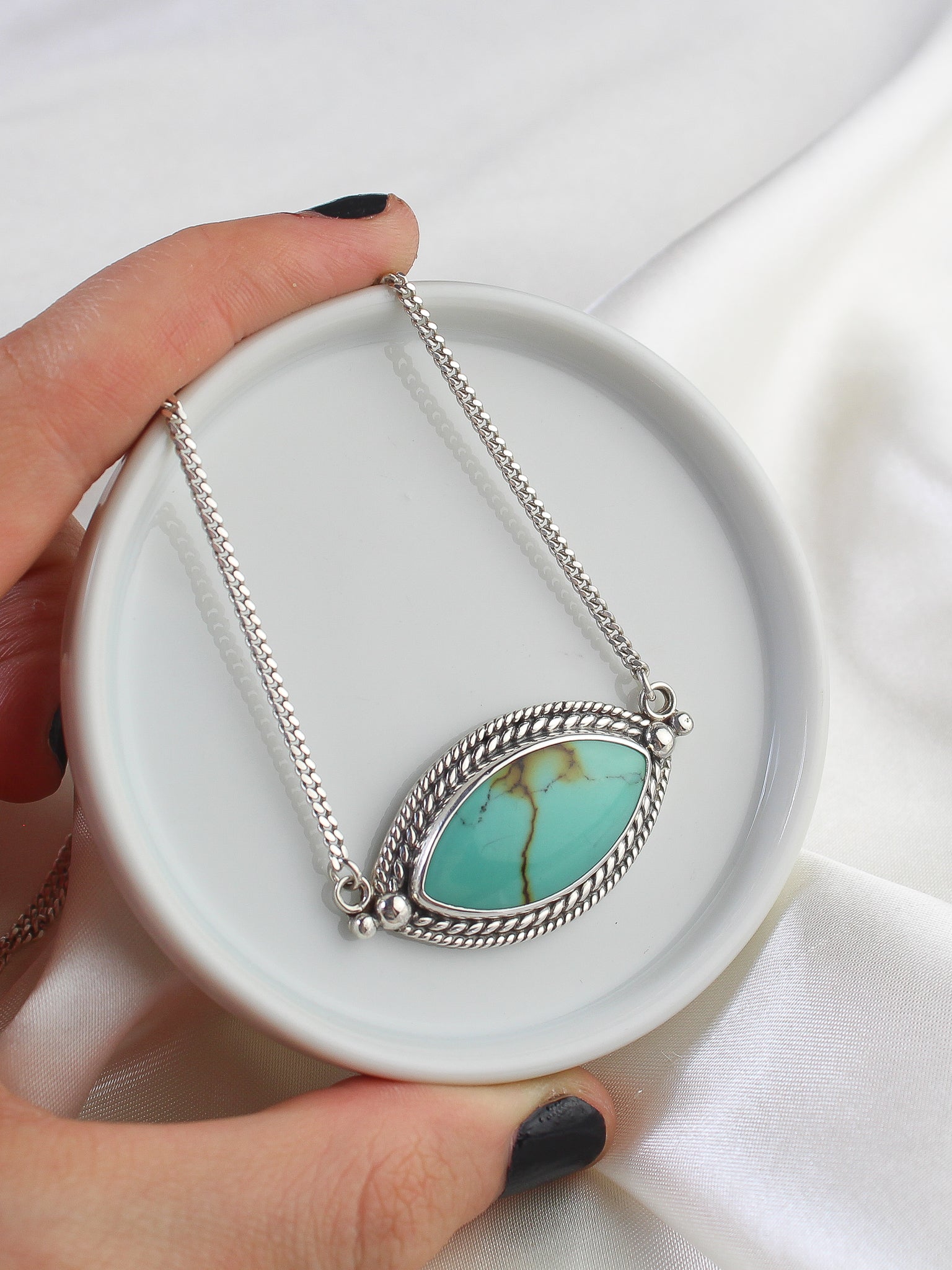 Handmade 925 sterling silver pendant with bao canyon turquoise lily and William jewelry