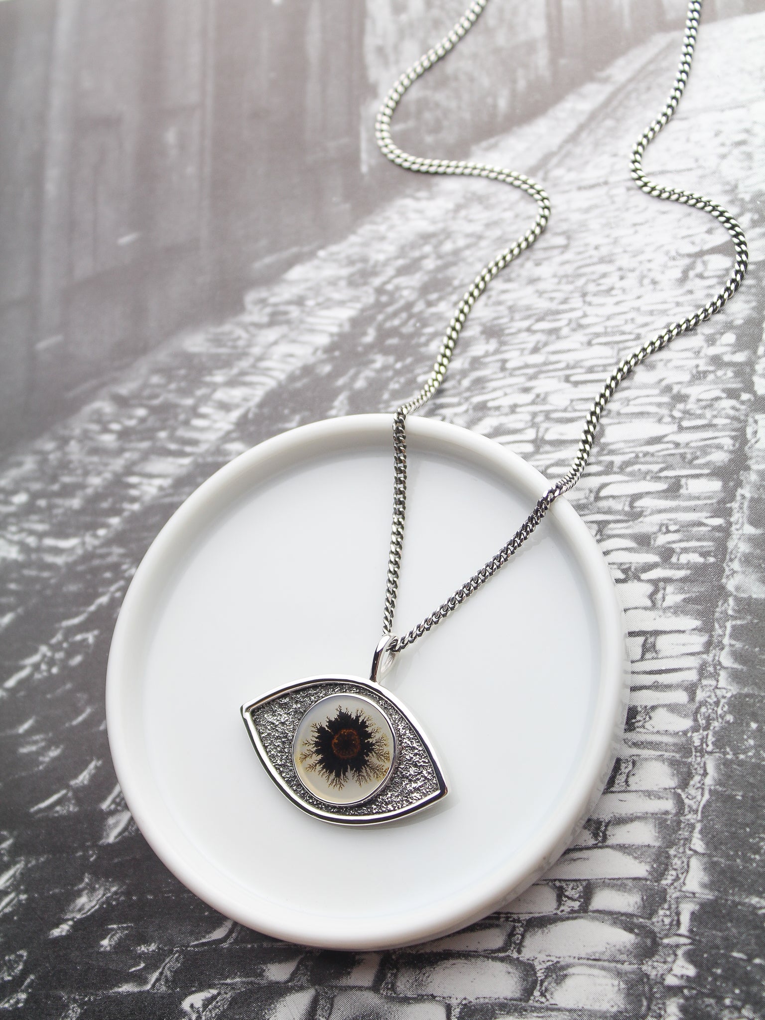 Dendritic Agate Eye Necklace