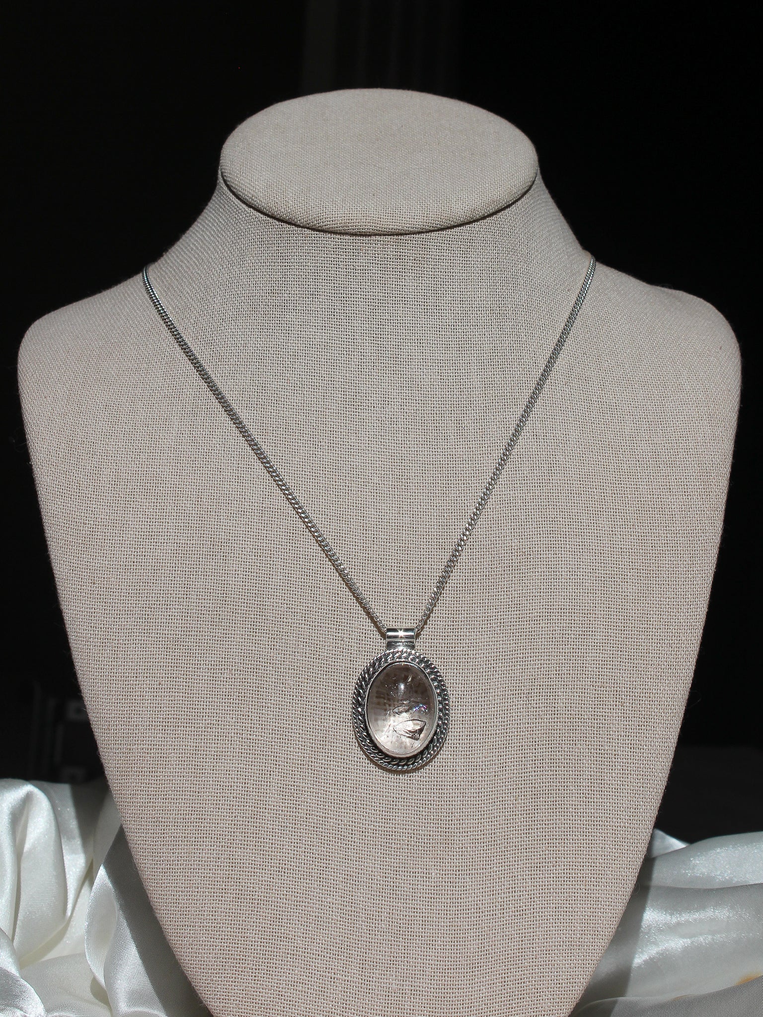 Handmade 925 sterling silver pendant with clear quartz stone with an enhydro pocket lily and William jewelry