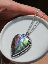 Handmade 925 sterling silver flashy Labradorite pendant lily and William jewelry