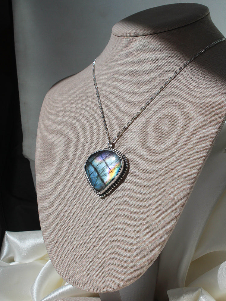 flashy labradorite pendant 925 sterling silver handmade necklace handcrafted jewelry